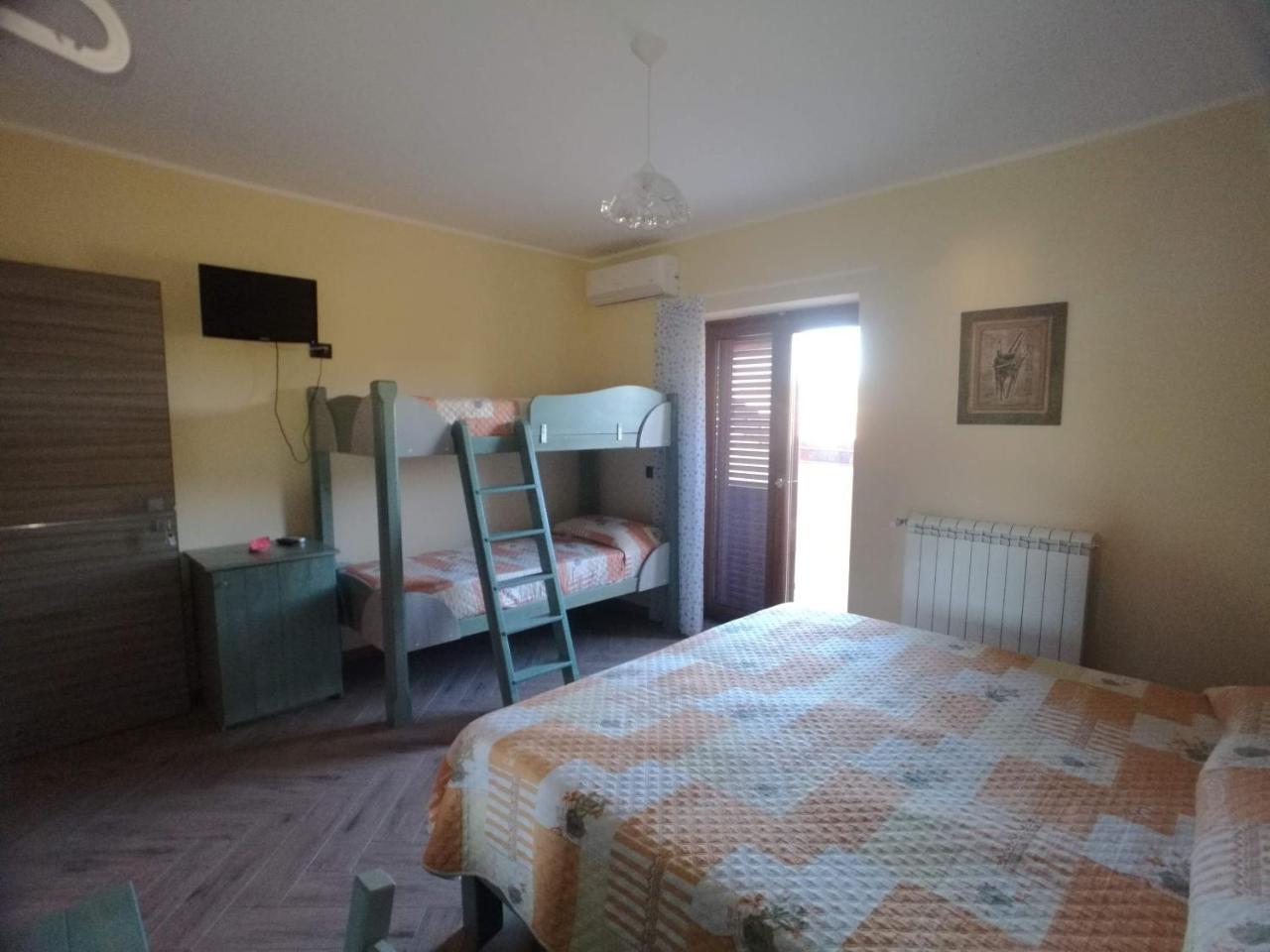 Lacus Pensilis Bed and Breakfast Castel Lagopesole Esterno foto